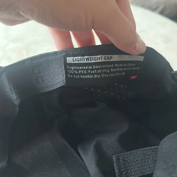 ON CLOUD LIGHTWEIGHT CAP - Picture 3 of 3